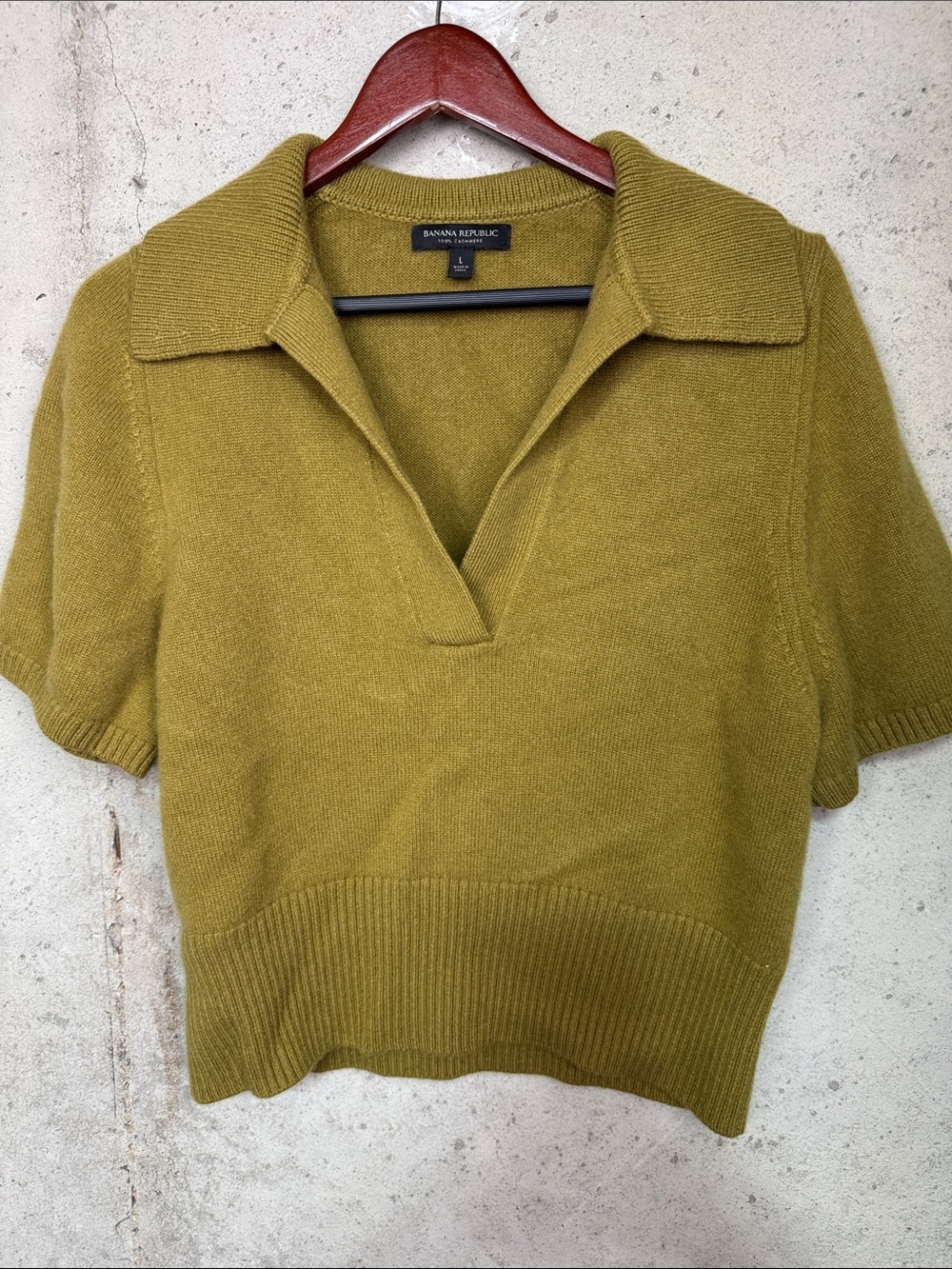 Banana Republic 100% Cashmere
Collared Short Sleeve Sweater OLIVE GREEN sz L - Picture 7 of 9